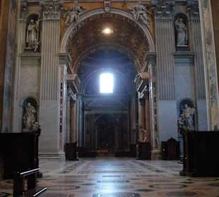 Petersdom innen