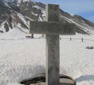 Georgische Heerstraße Kreuzpass,Gedächtniskreuz