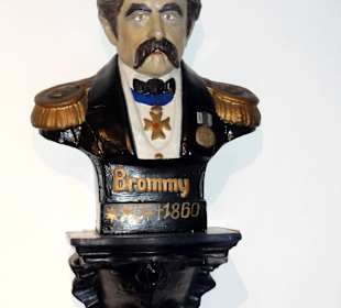 Die Büste des Admirals