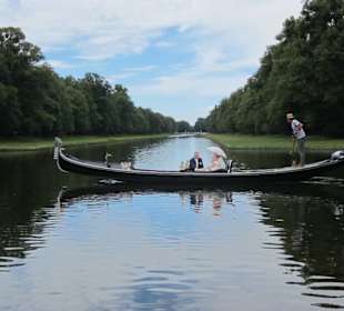 Gondelfahrt im Schlosspark