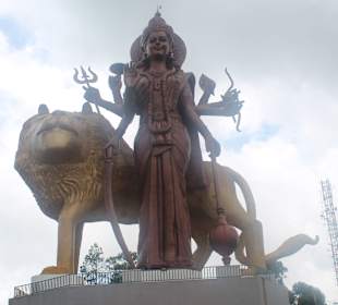 Hindu Tempelanlage Grand Bassin