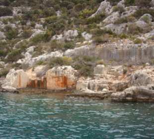 Häuserreste auf der Insel