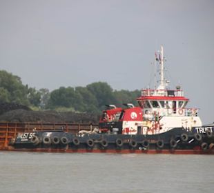Rettungsschiff