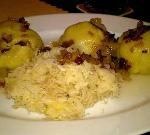Lecker gefüllte Knödel
