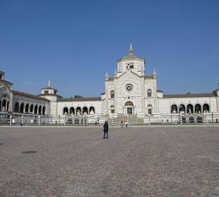 Cimitero Monumentale (Mailand) Außenansicht