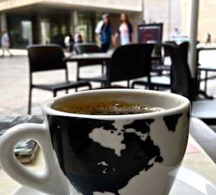 The world on a cup at L´Accademia Cafe