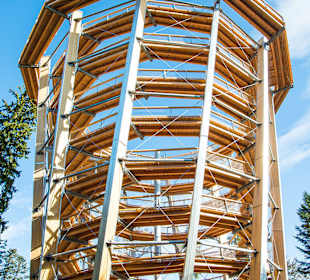 40 m hoher Aussichtsturm