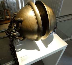 "Magdeburger Halbkugeln" in der Orangerie
