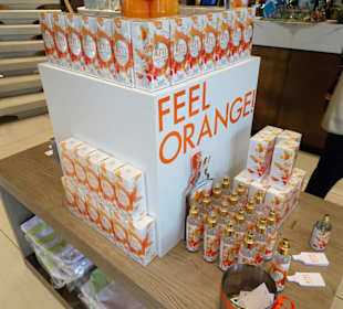 Im Verkaufsraum des 4711 Hauses