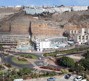 Blick vom Fahrstuhl zum Parkplatz
