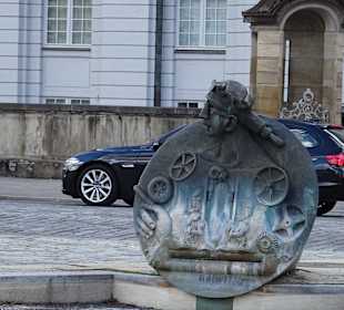 Kunst vor der Residenz