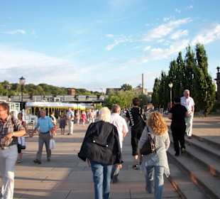 Auf dem Weg zum Schiff.