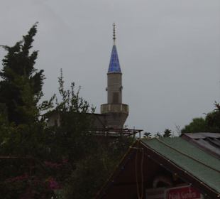 Versteckte Bar hinter der Moschee