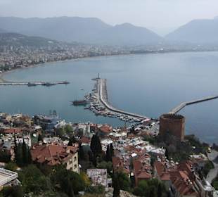 Der Hafen Alanya von der Burg aus
