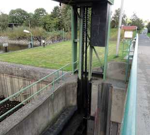 Das Tidesperrwerk am Geestewanderweg