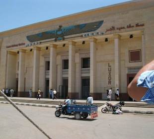 Schöner grosser Bahnhof