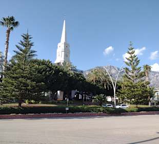 Atatürk - Denkmal und Uhrenturm