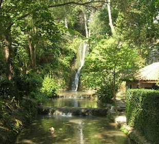 Idyllischer Wasserfall