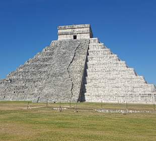 Santi Tour/Playa del Carmen in Chichen Itza
