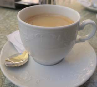 Kaffeepause beim Dom-Café am Markt