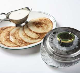 Pfannkuchen mit Sturgeon Caviar