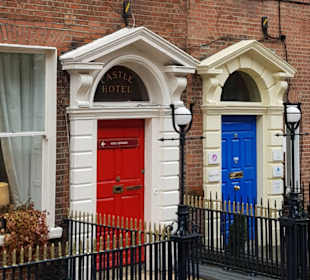 Typisch für Dublin - bunte Haustüren