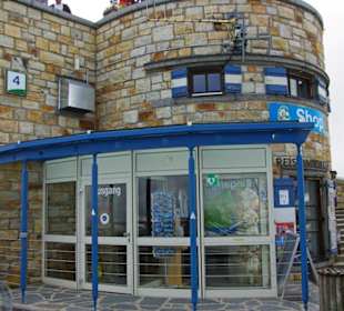 Der Shop und Aussichtsturm