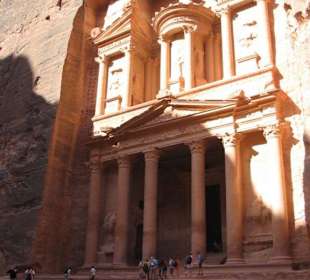 Al-khaznah (treasury)