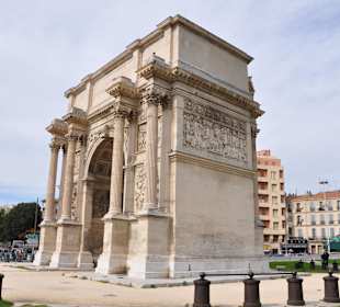Porte d'Aix - das 1833 erbaute Stadttor 
