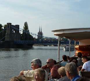 Oder mit Dom im Hintergrund