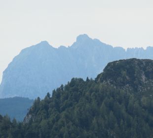 Blick vom Unternberg zur Bergwelt der Alpen