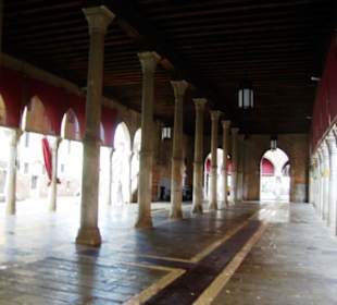 Die Halle Gesamt gesehen