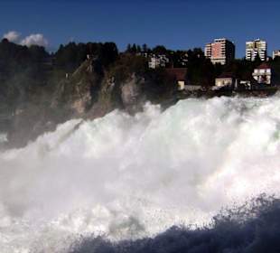 Da sprüht das Wasser
