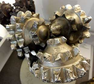 Bohrköpfe im Erdölmuseum