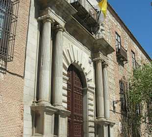 Palacio Arzobispal en el Centro de Toledo
