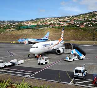 Blick auf das Vorfeld des Flughafens Madeira