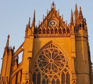 Kathedrale im Sonnenschein