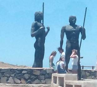 Bronzestatuen von Ayose und Guize 