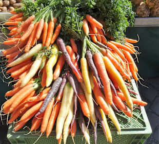 Rundgang über den Wochenmarkt Südermarkt 