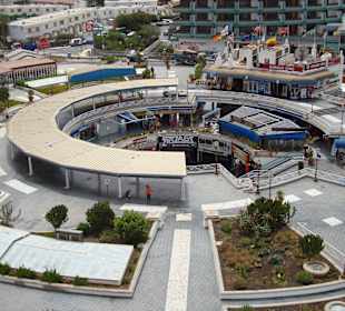 Eines der Einkaufscenter gleich beim Hotel