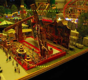 Kirchweih Miniatura im Kaufhaus Wöhrl