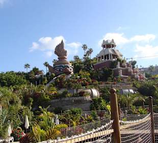 El gigante und dahinter the tower of power