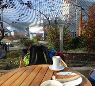 Café / Cafeteria Glasspiel: Pause auf der Terrasse