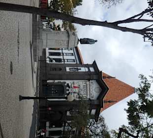 Blick auf das Bankgebäude