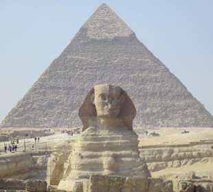 Pyramiden & Sphinx