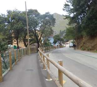 Fußweg vom Parkplatz