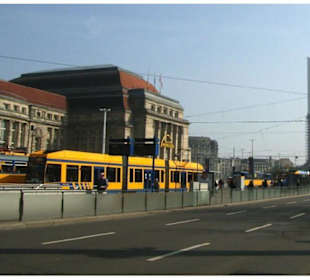 Vor dem Leipziger Hauptbahnhof