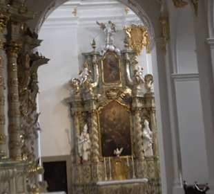 Stift Unserer Lieben Frau zur Alten Kapelle