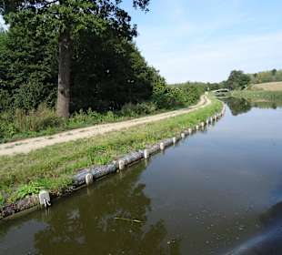 Auf dem Kanal unterwegs