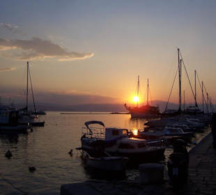 Sonnenuntergang im Hafen